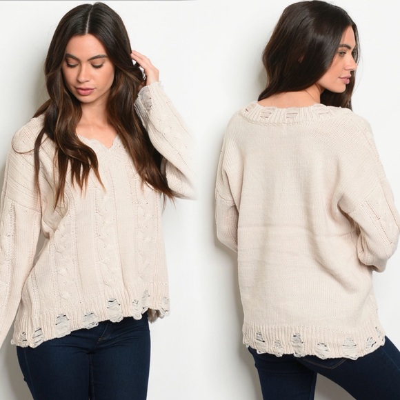 Cable knitted soft v neck sweater with distress - Picture 4 of 7